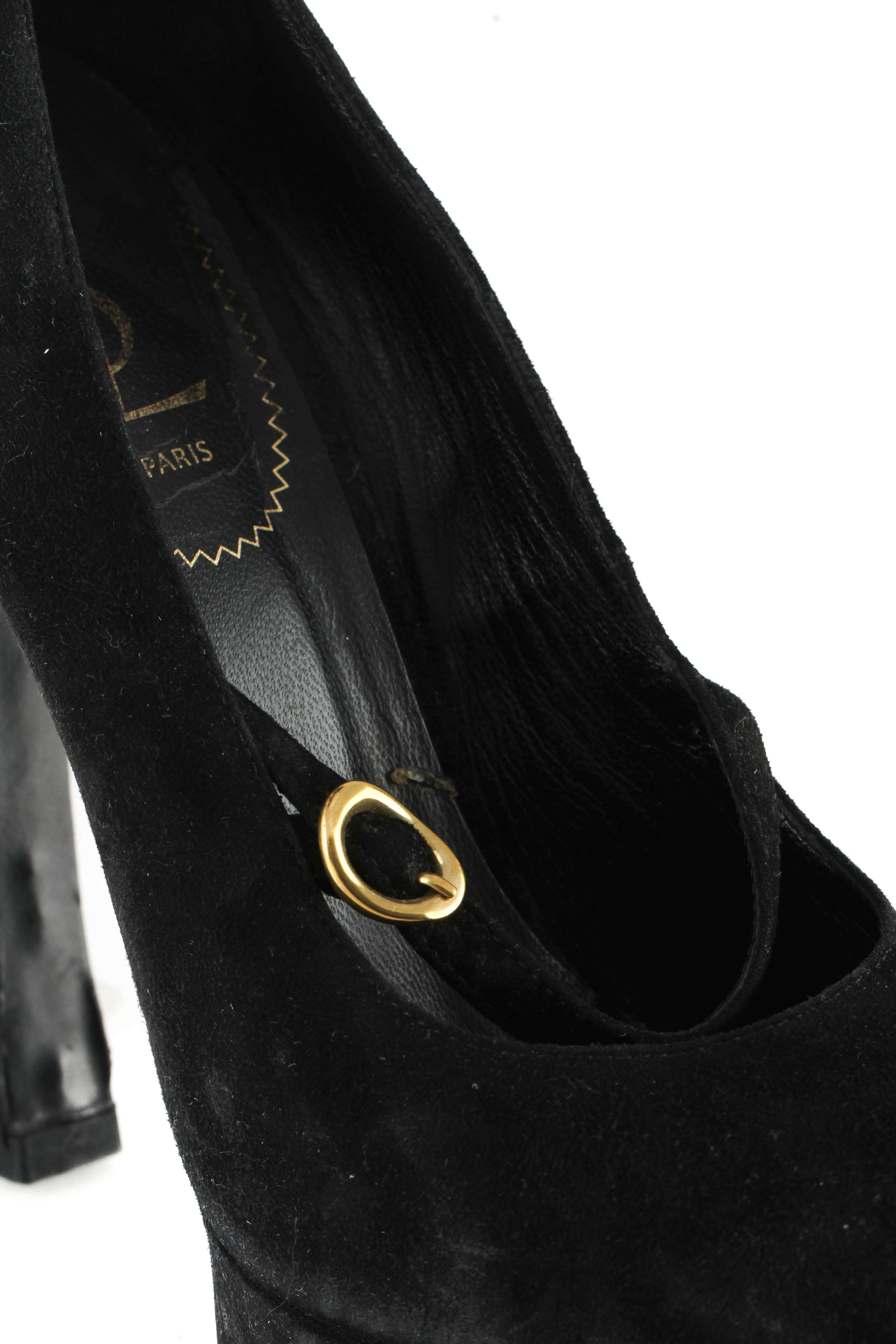 Yves Saint Laurent, 9.5 USA