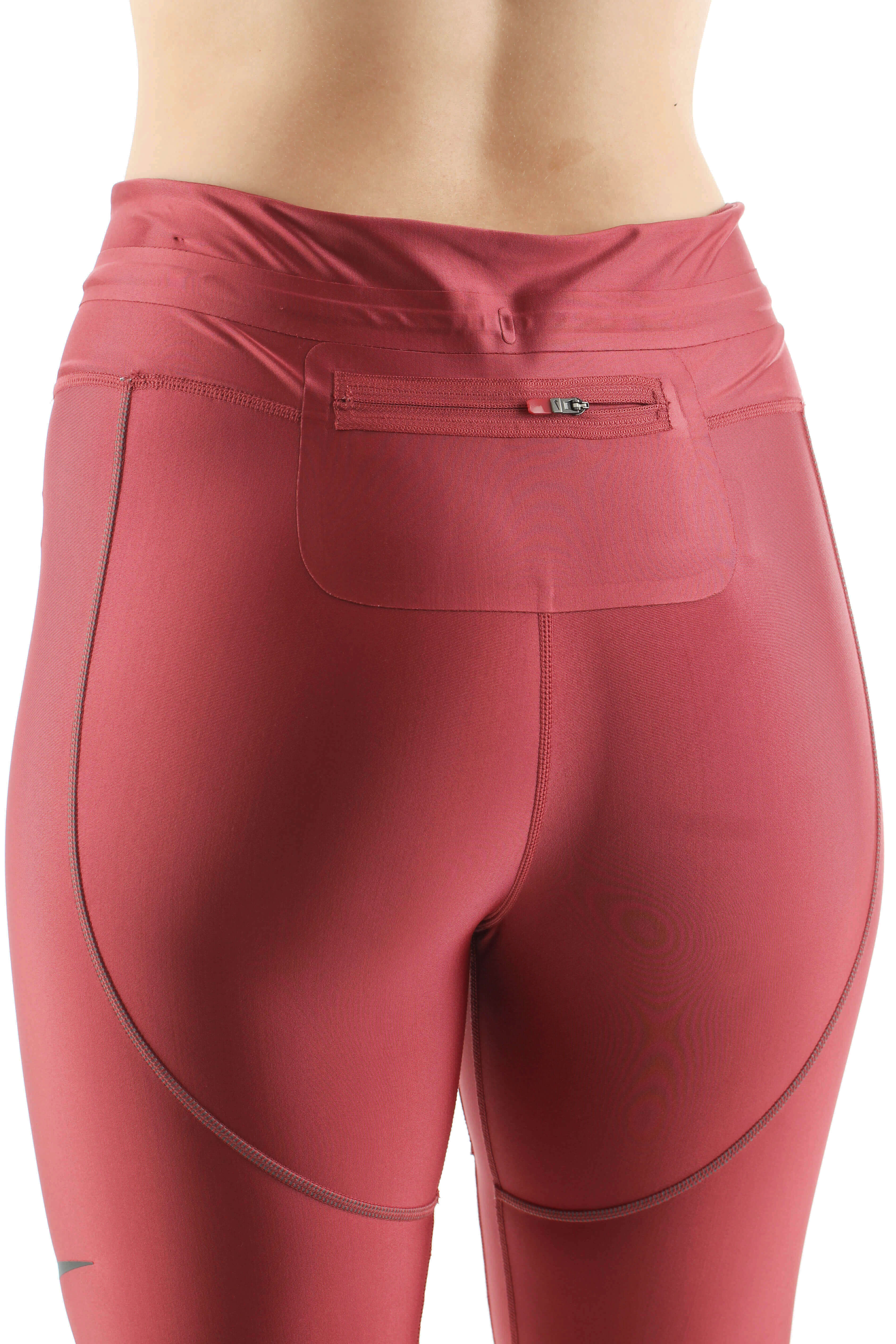 Nike, Talla M