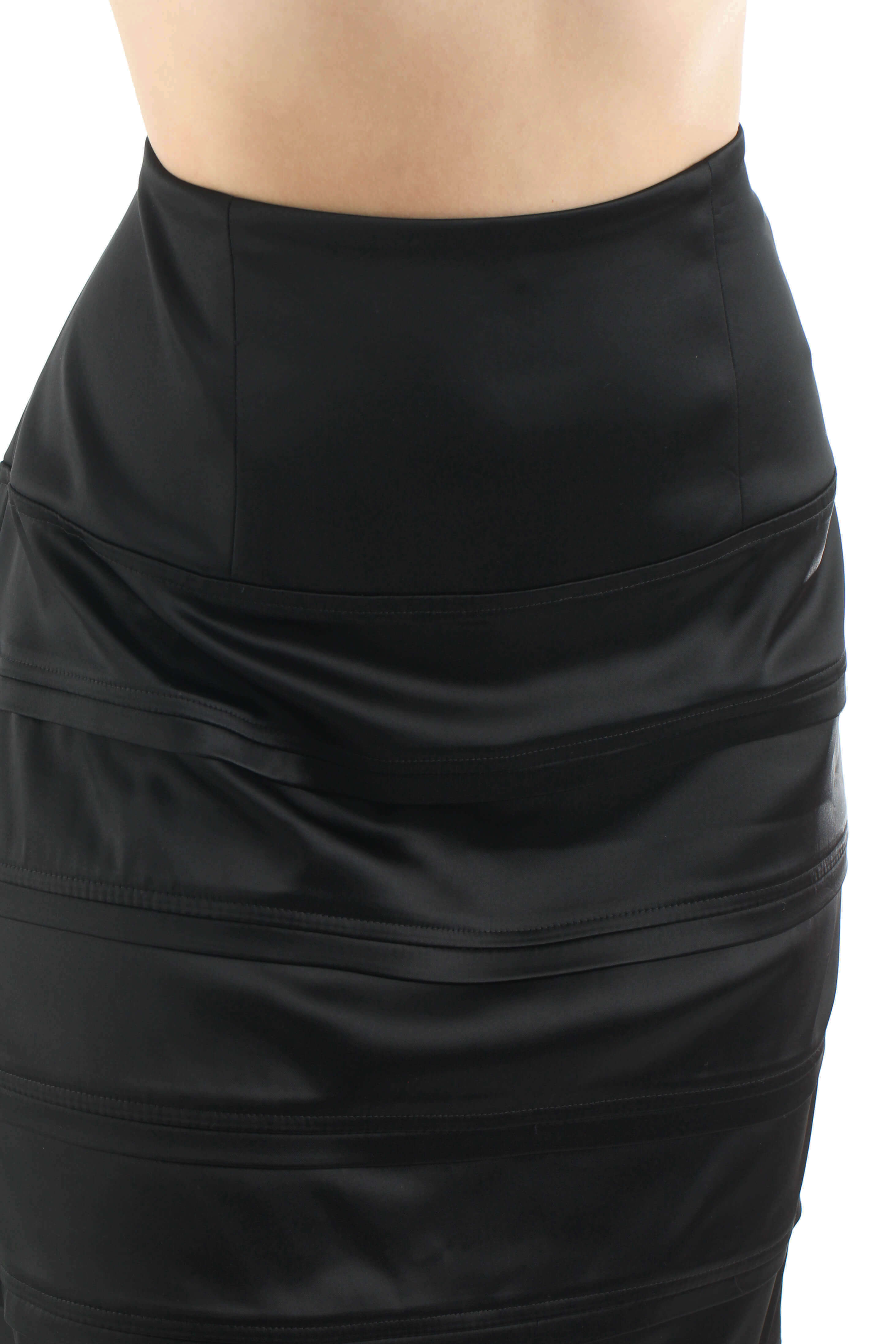 Calvin Klein, Talla L