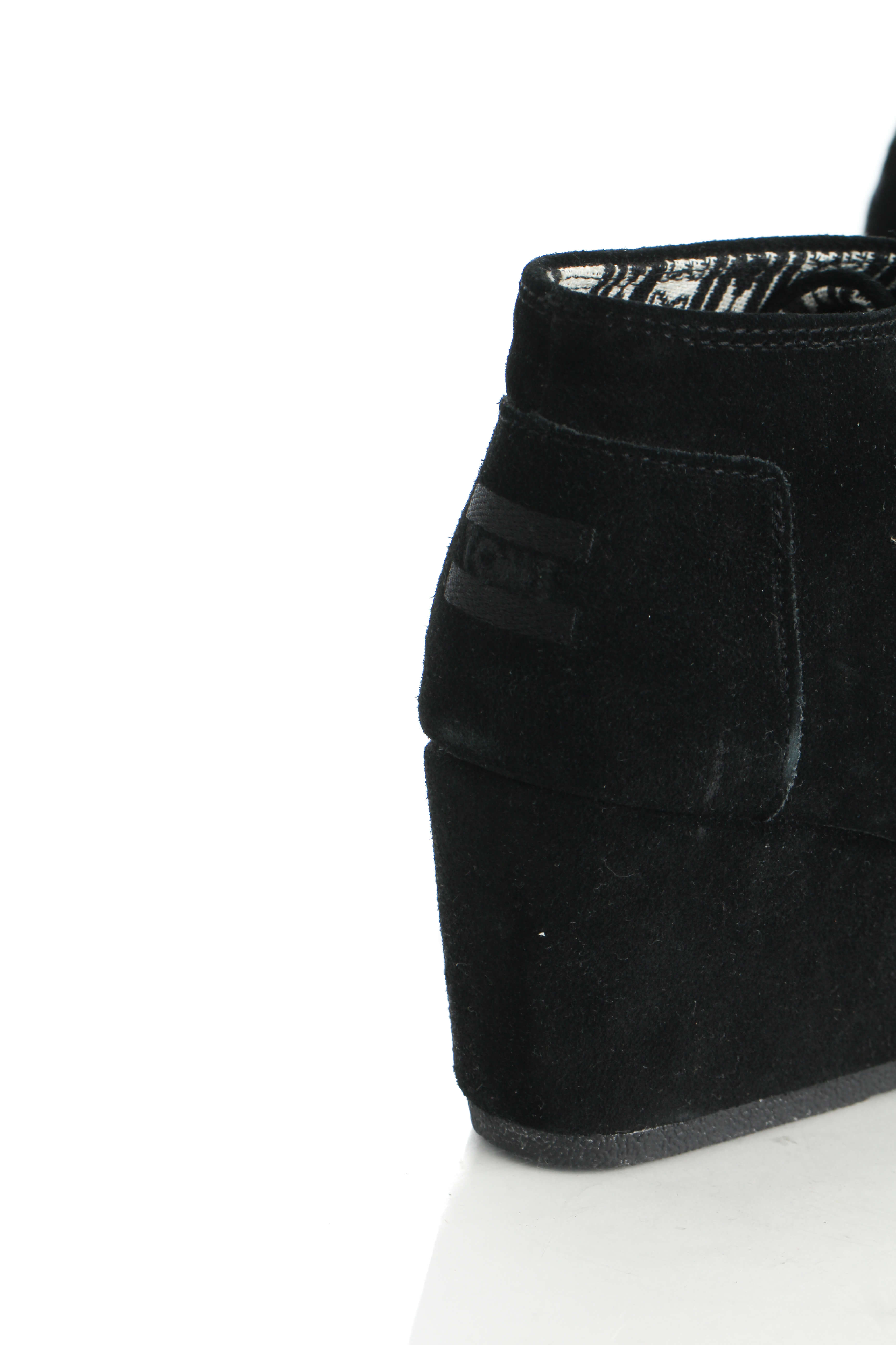 Toms, 9 USA
