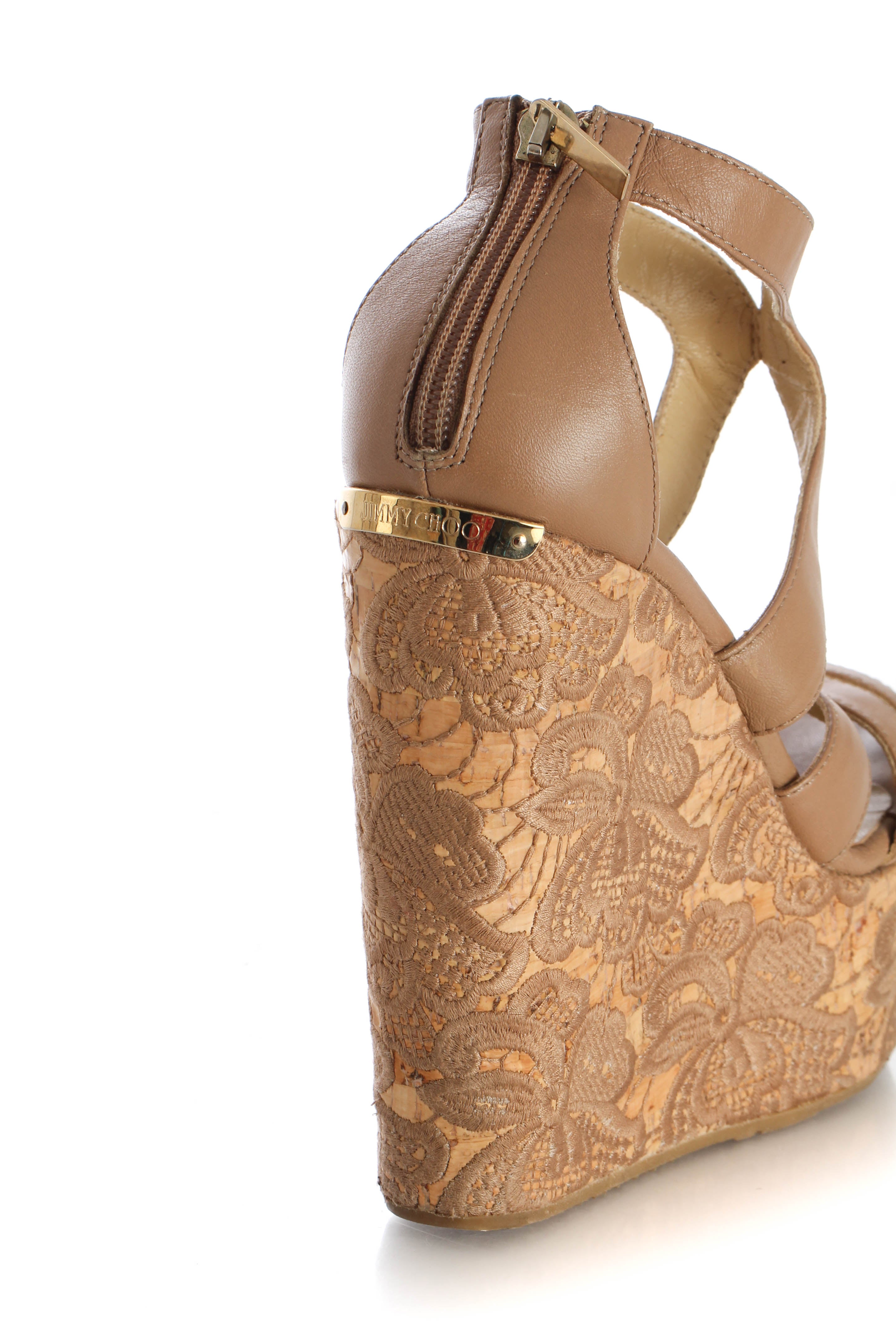 Jimmy Choo, 8 USA