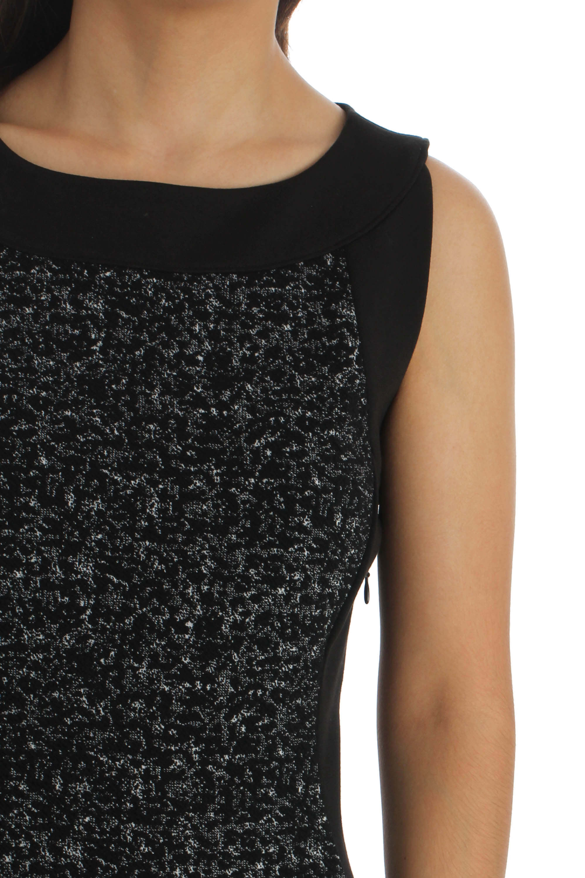 Calvin Klein, Talla S