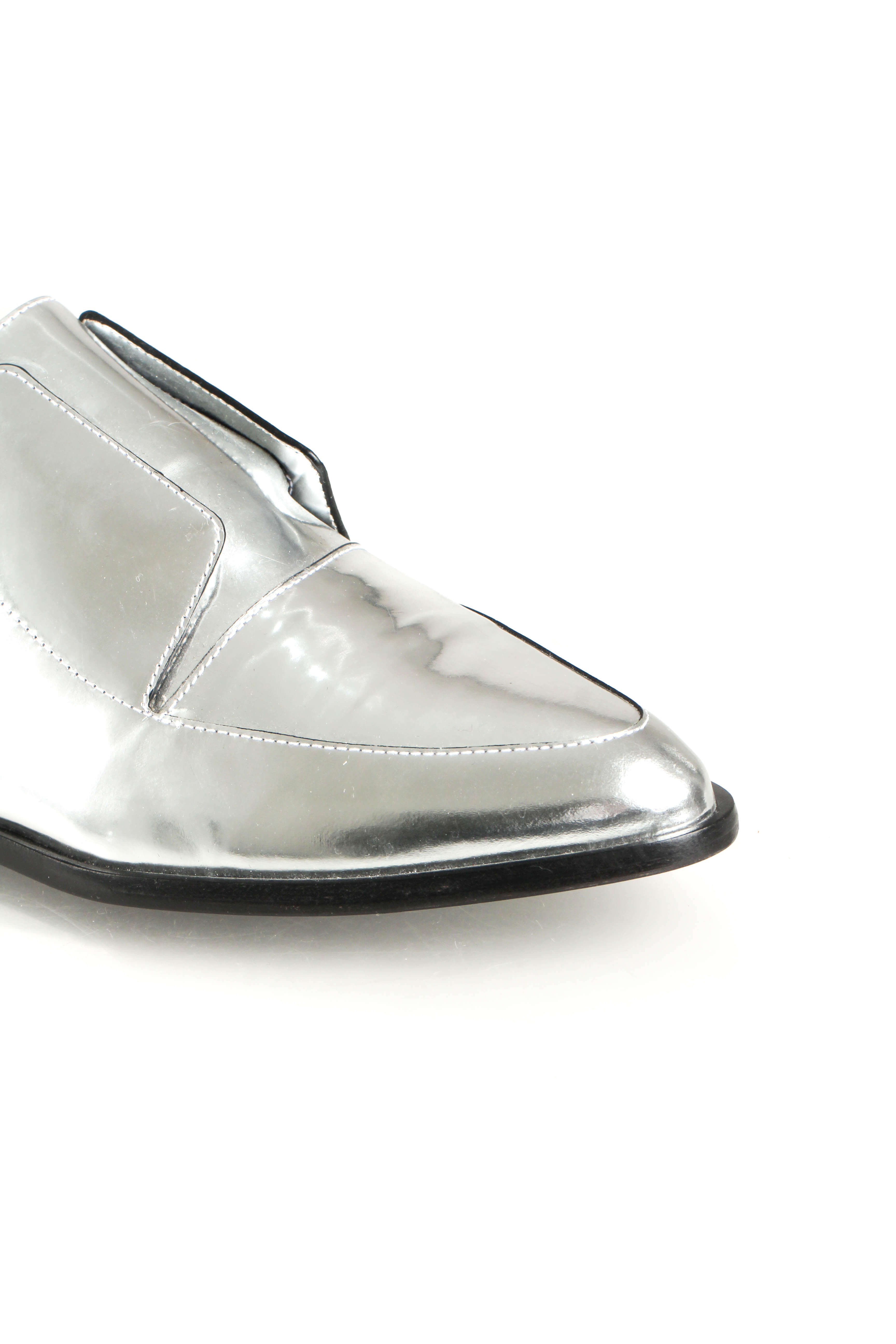 Loeffler Randall, 10 USA