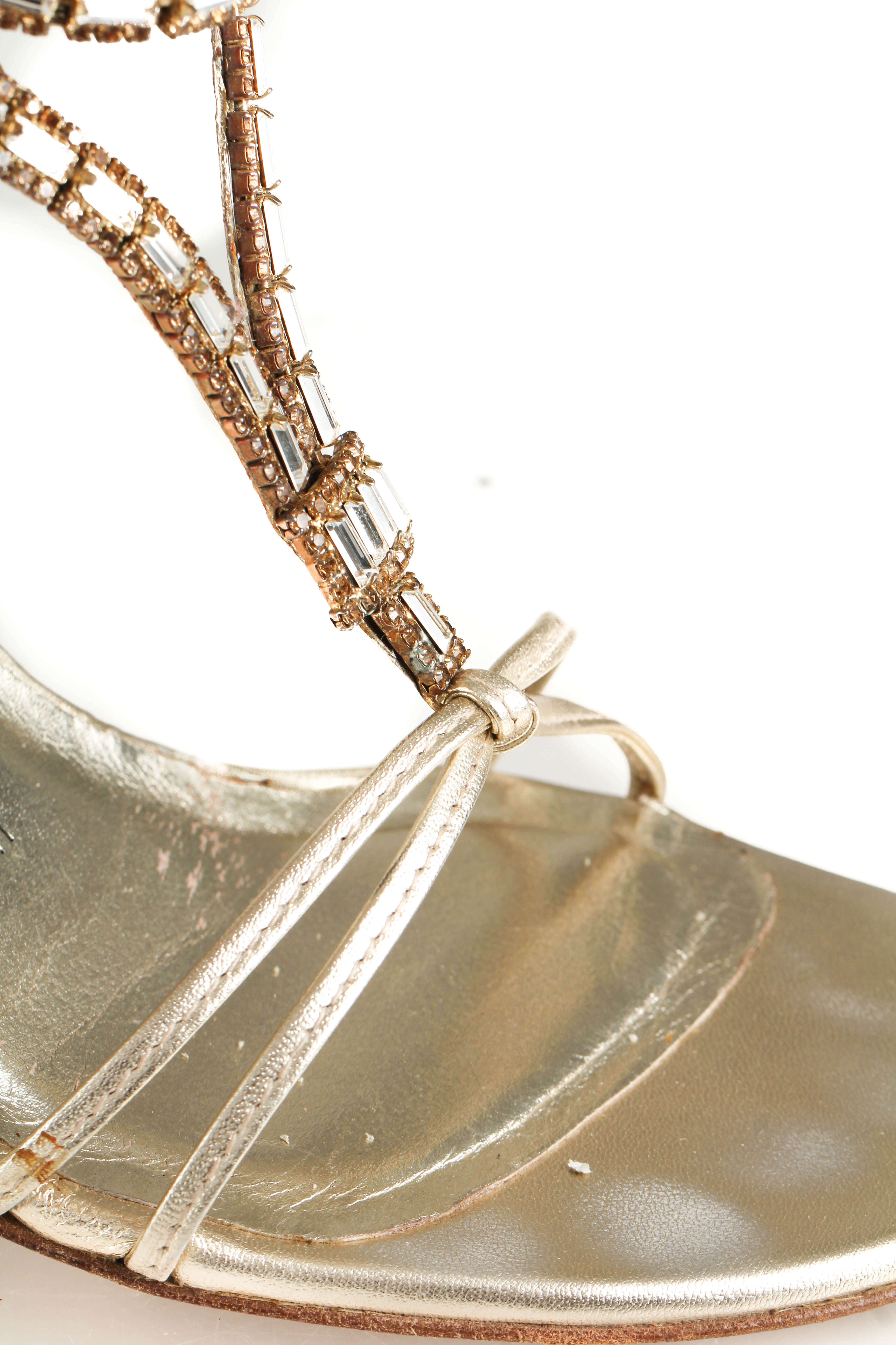 Stuart Weitzman, 8 USA