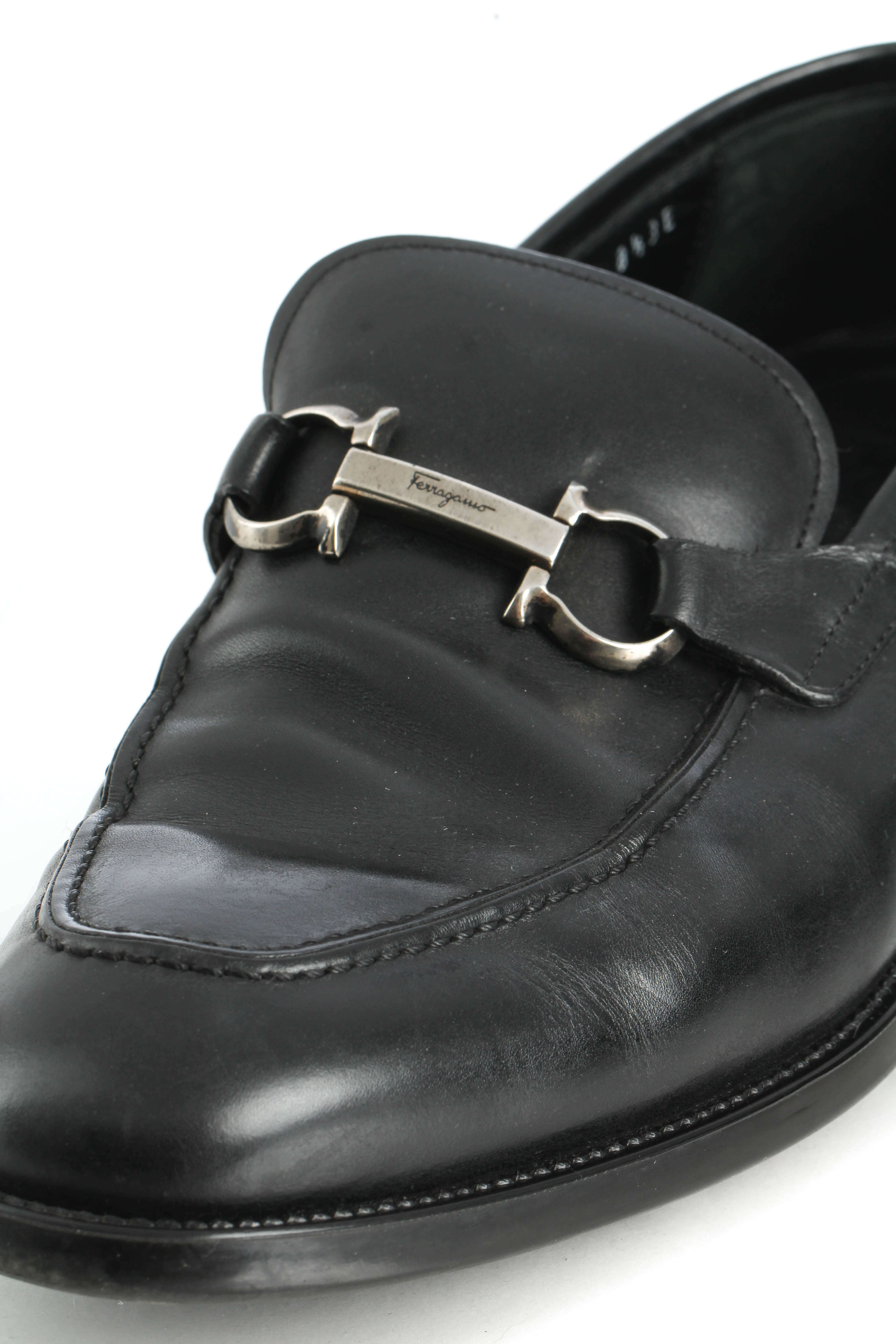 Salvatore Ferragamo, 8.5 USA