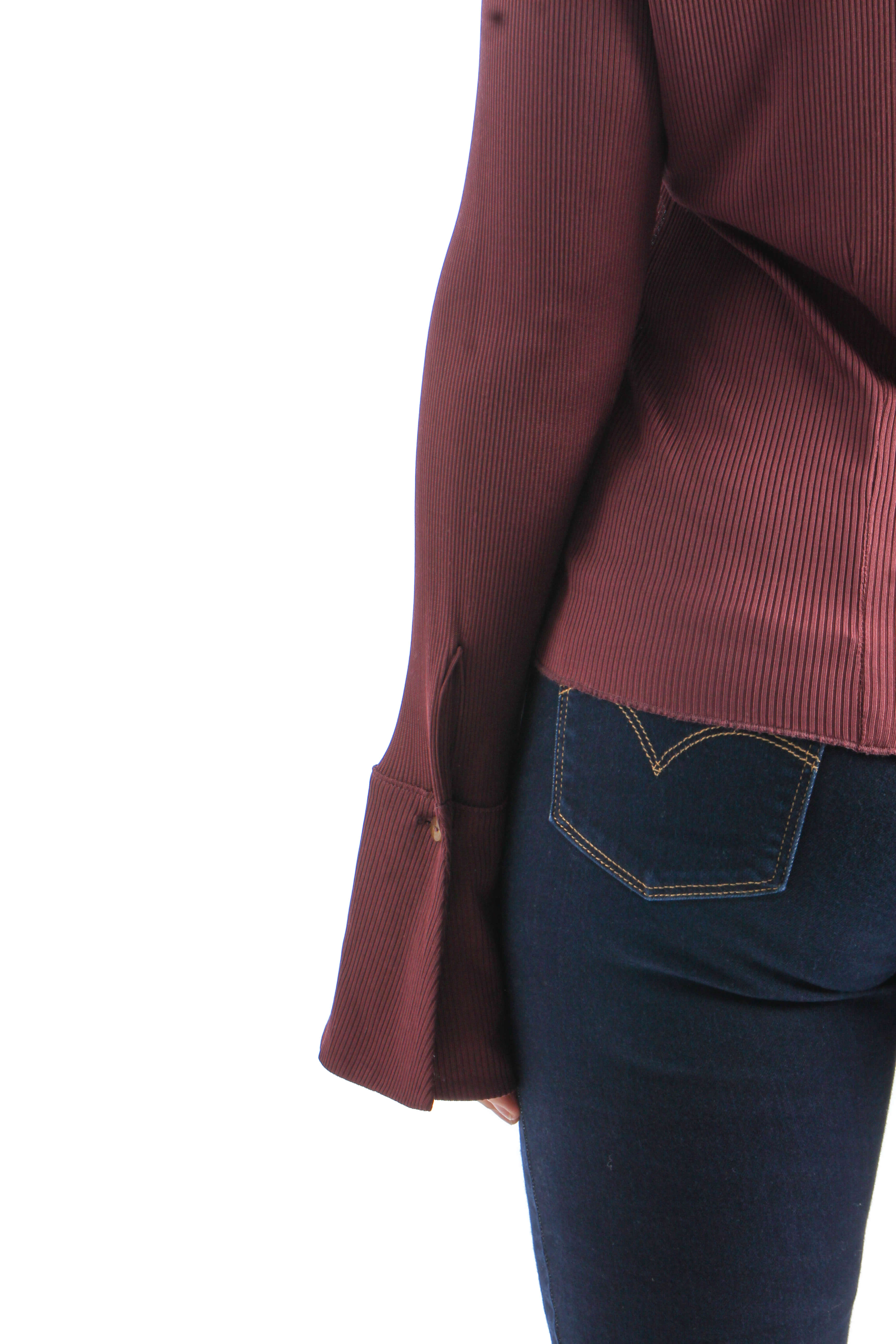 Nanushka, Talla L