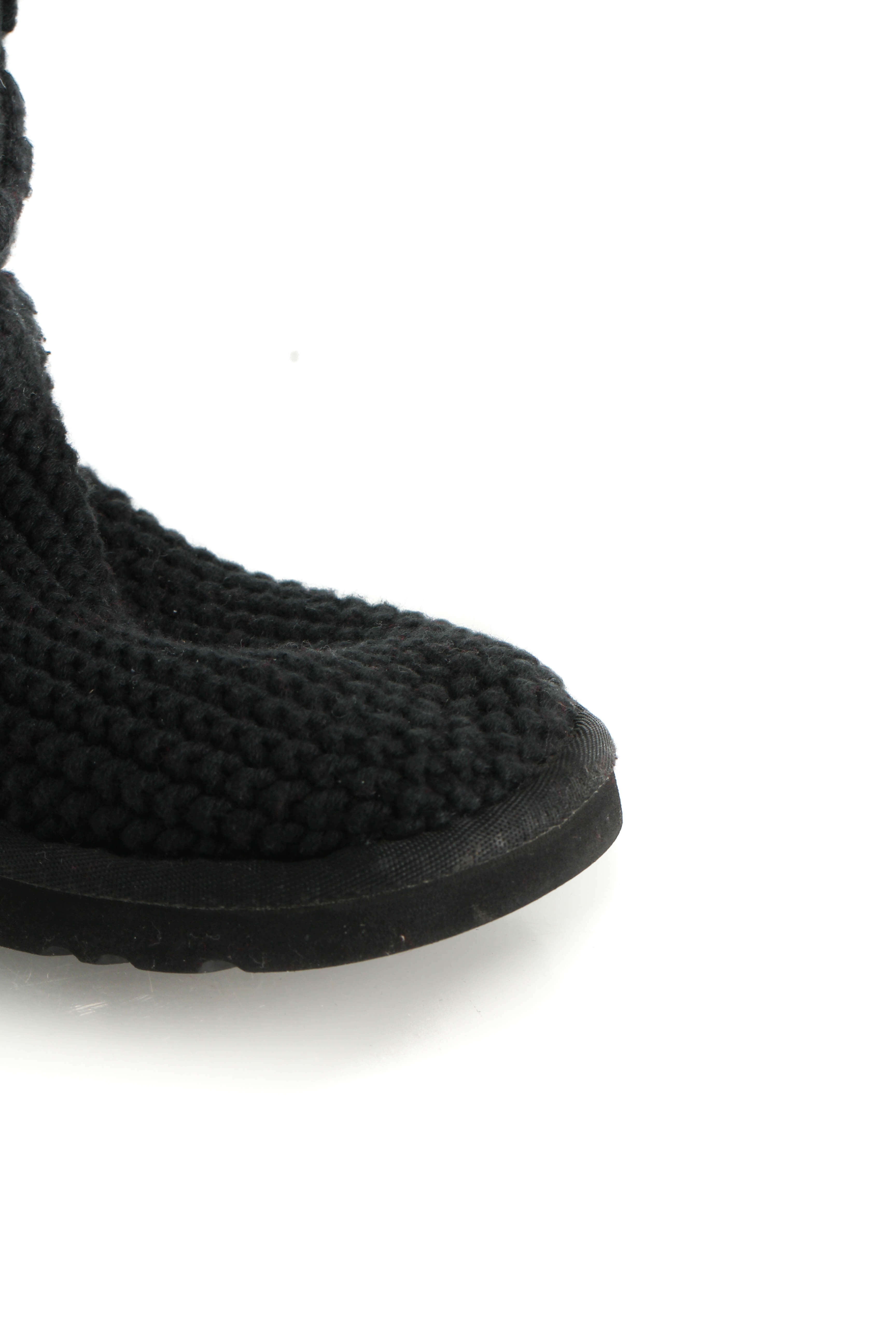 UGG, 6 USA