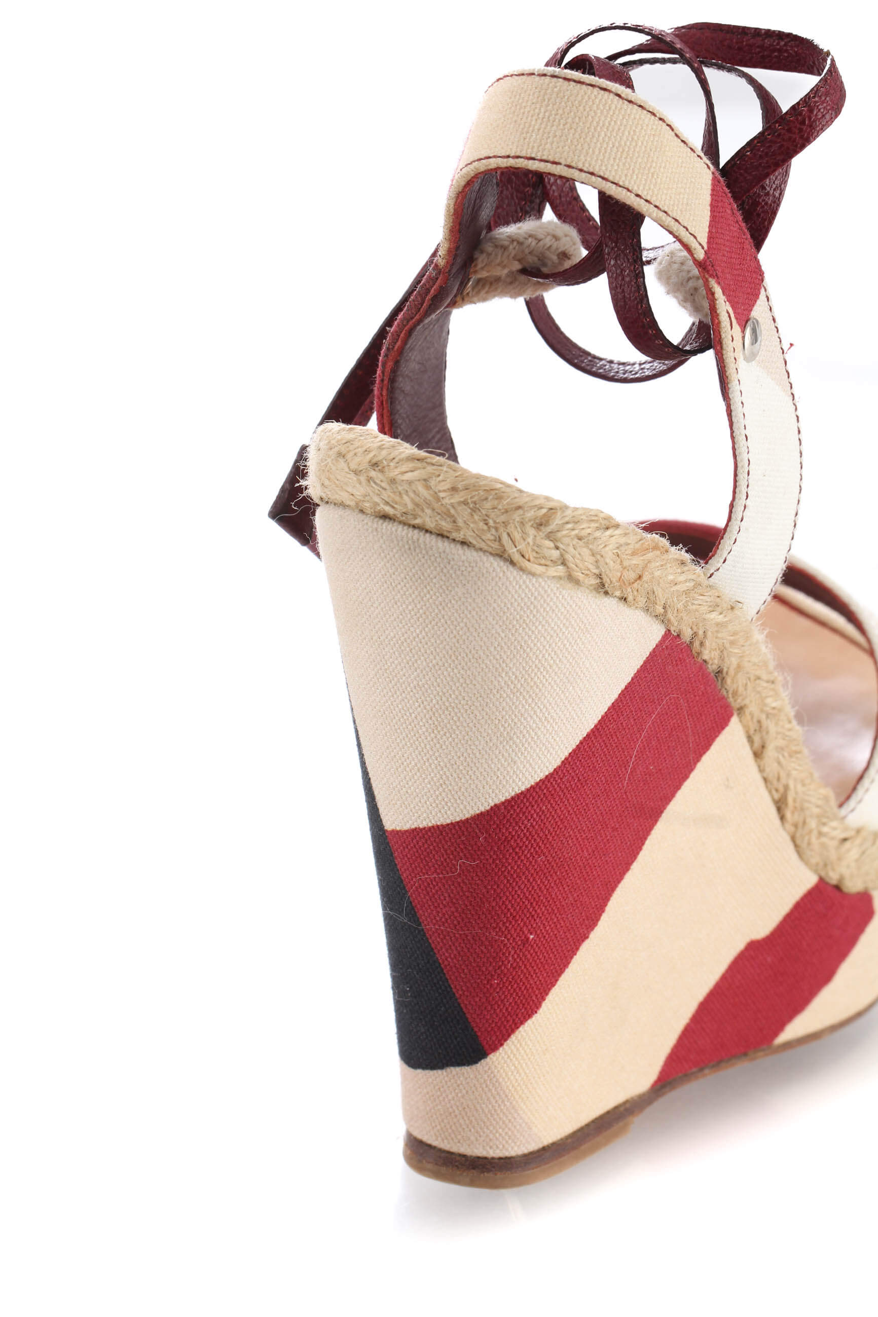 Burberry, 7 USA