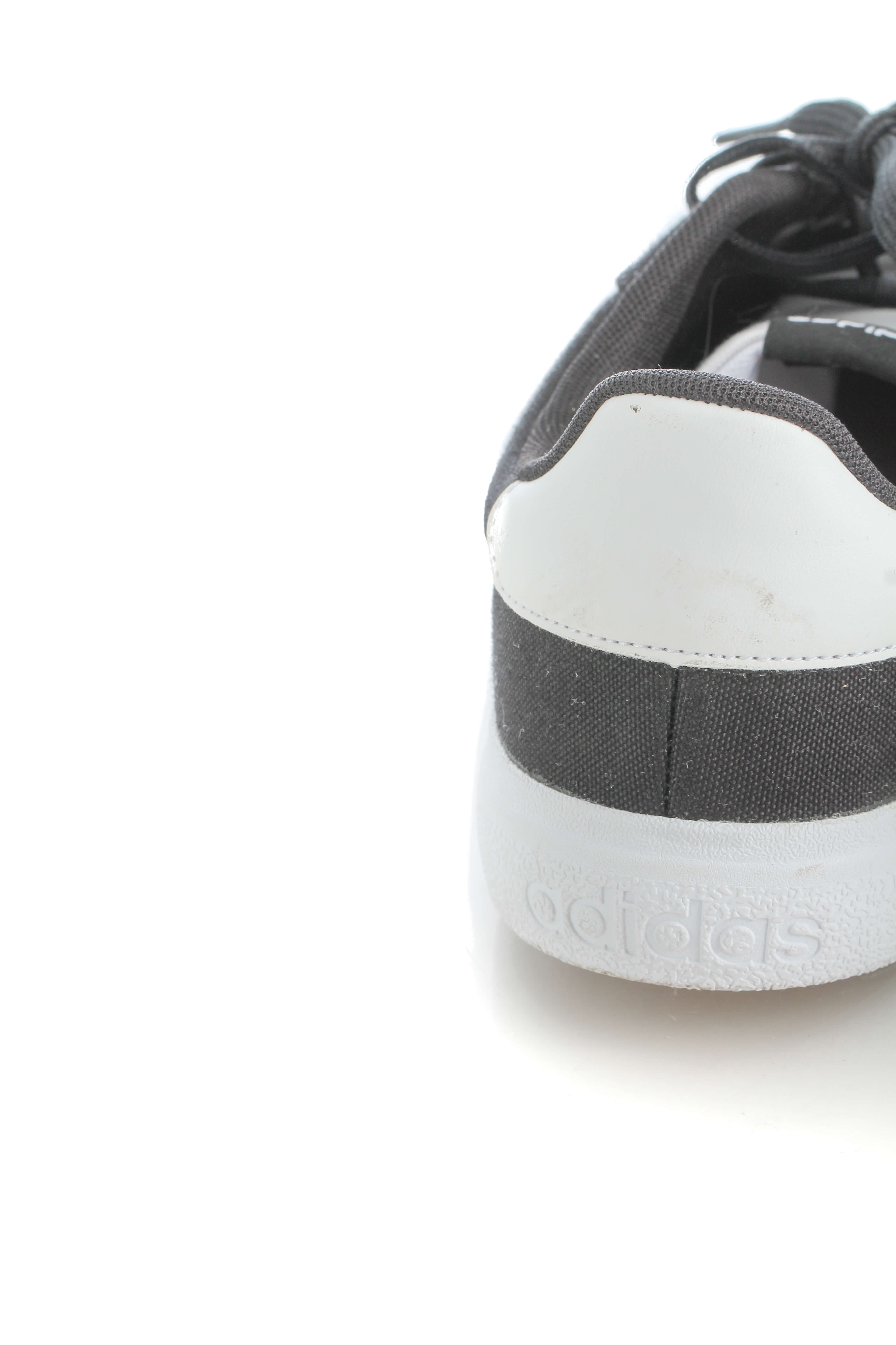 Adidas, 11 USA