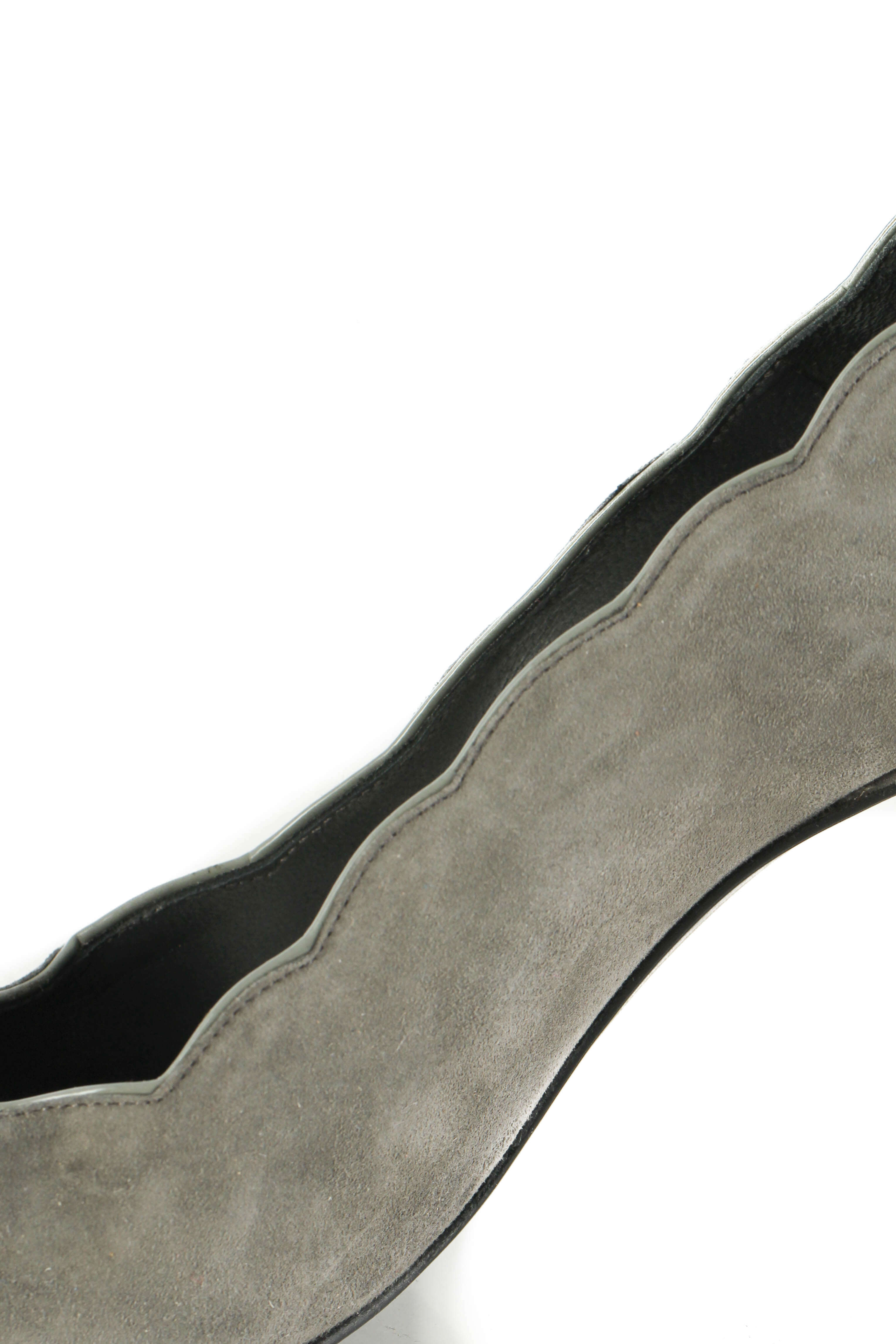 Stuart Weitzman, 6 USA