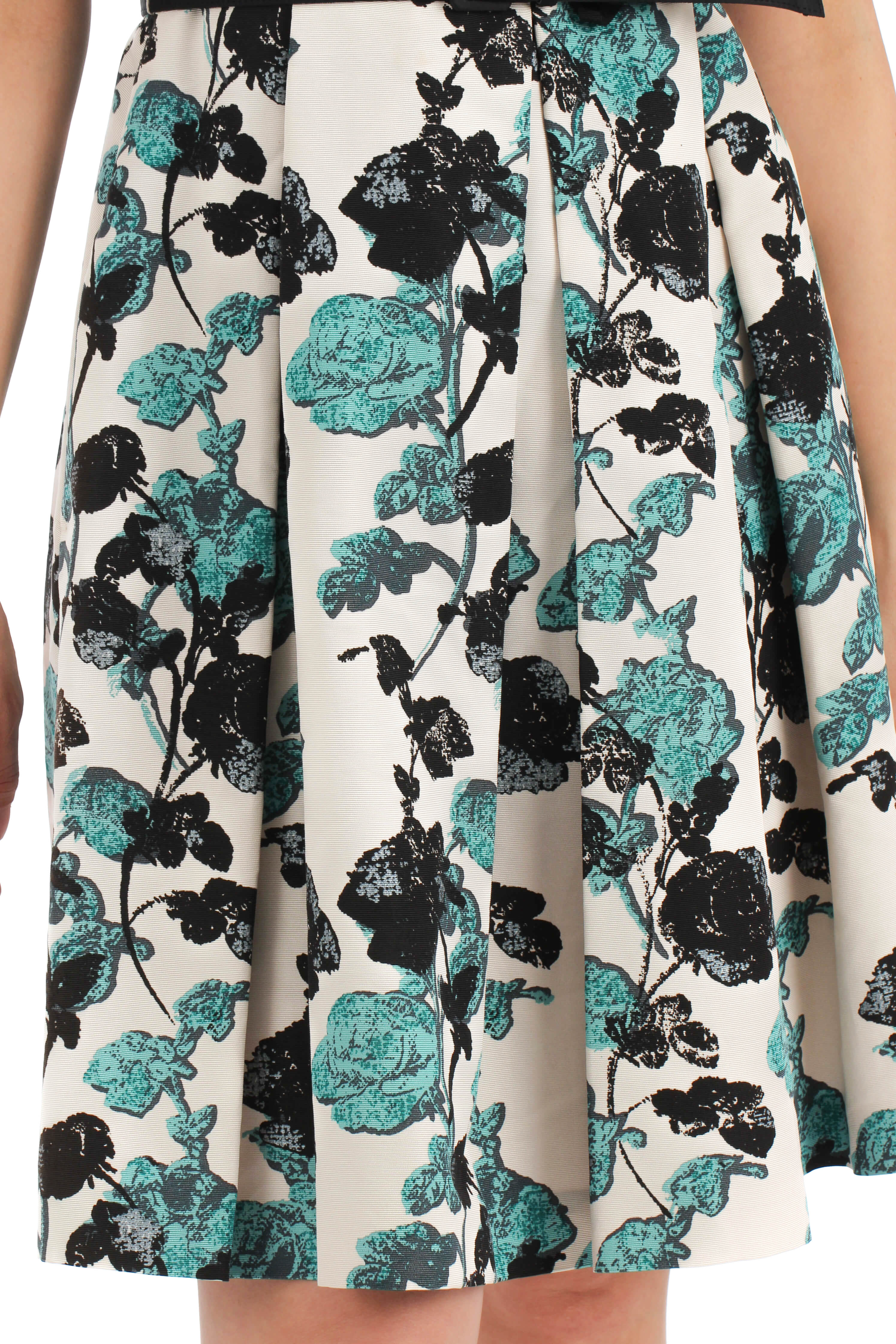 Weekend MaxMara, Talla 8