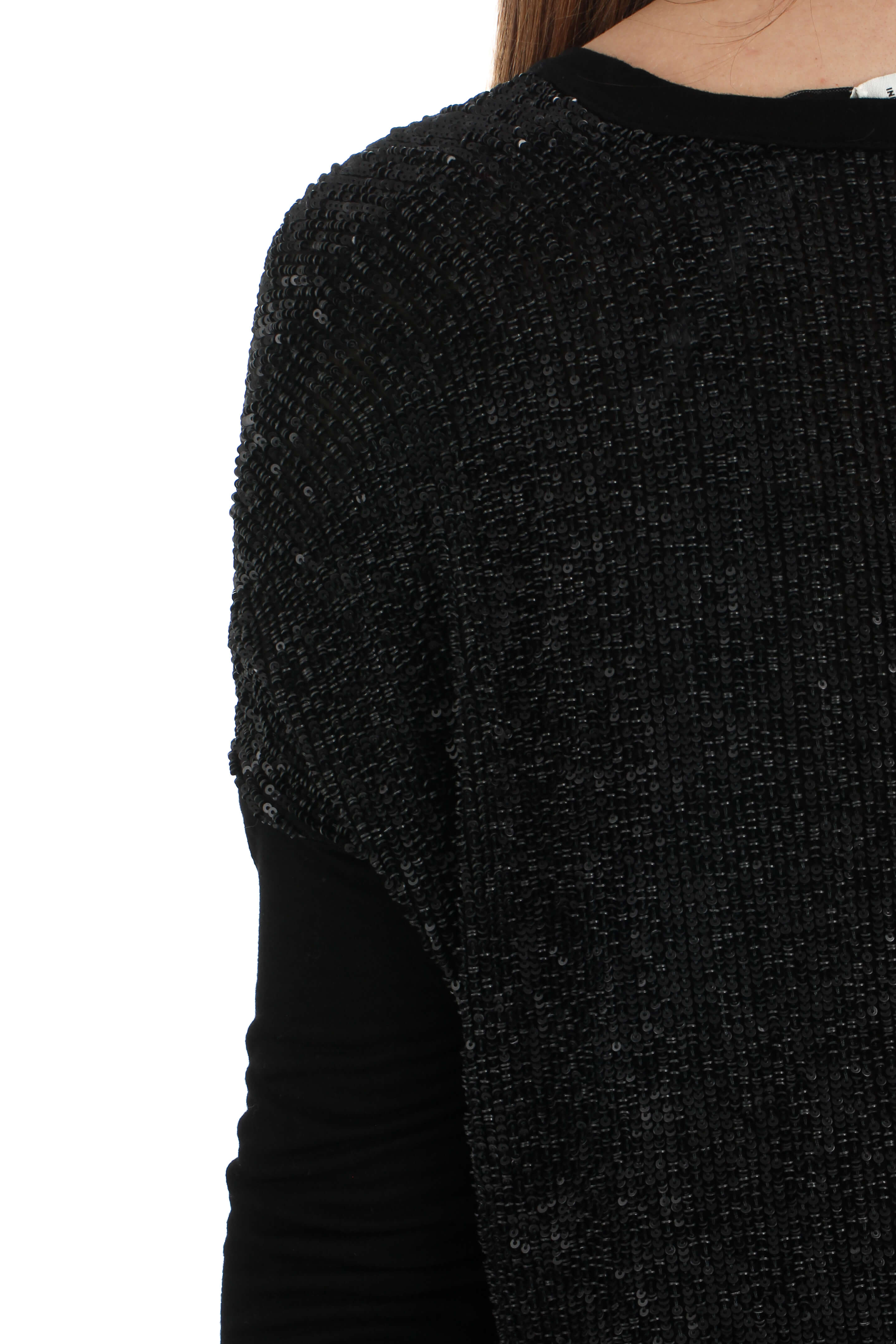 Robert Rodriguez, Talla 6