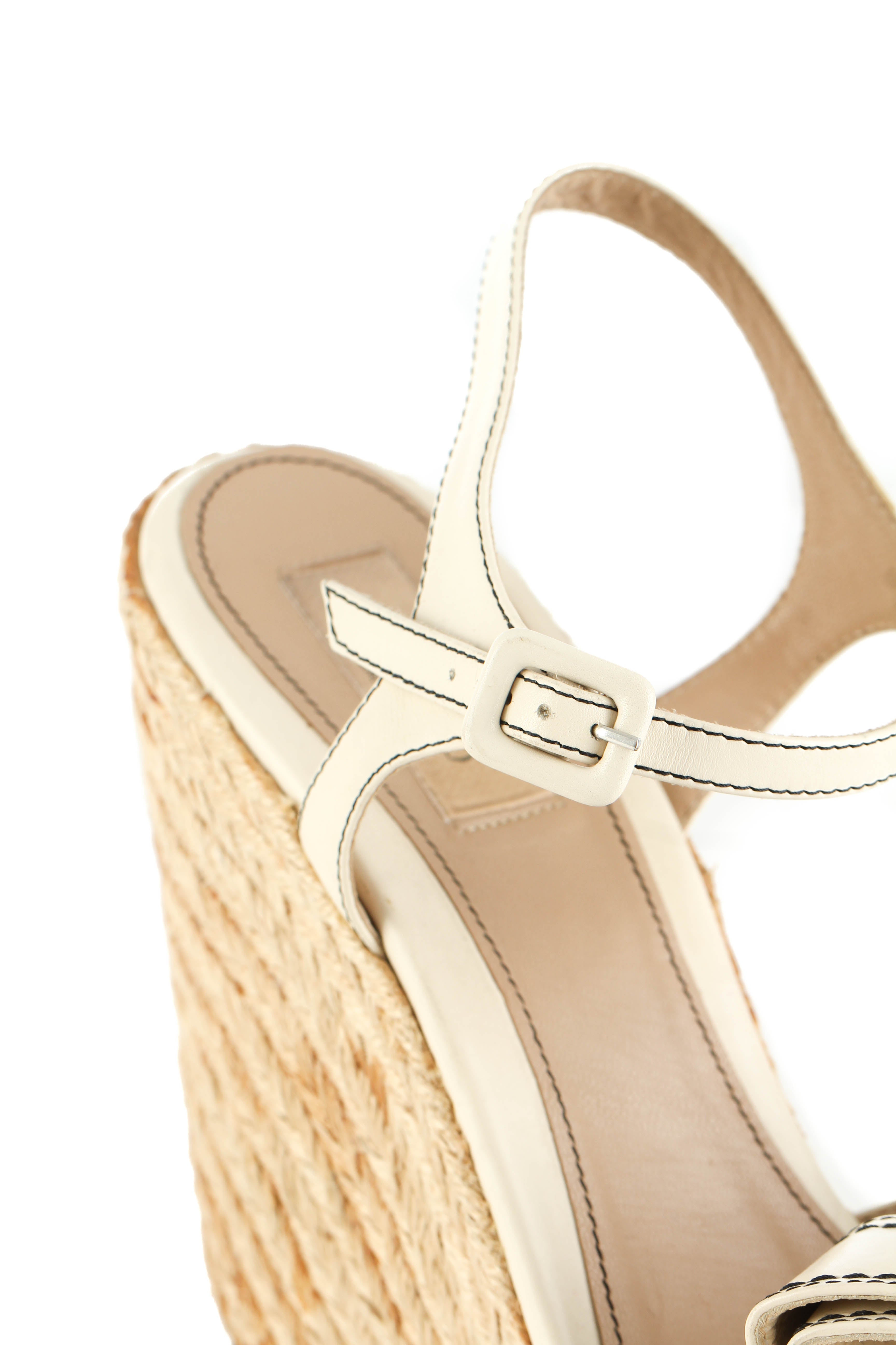 Valentino, 12 USA