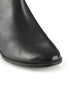 Stuart Weitzman, 8 USA