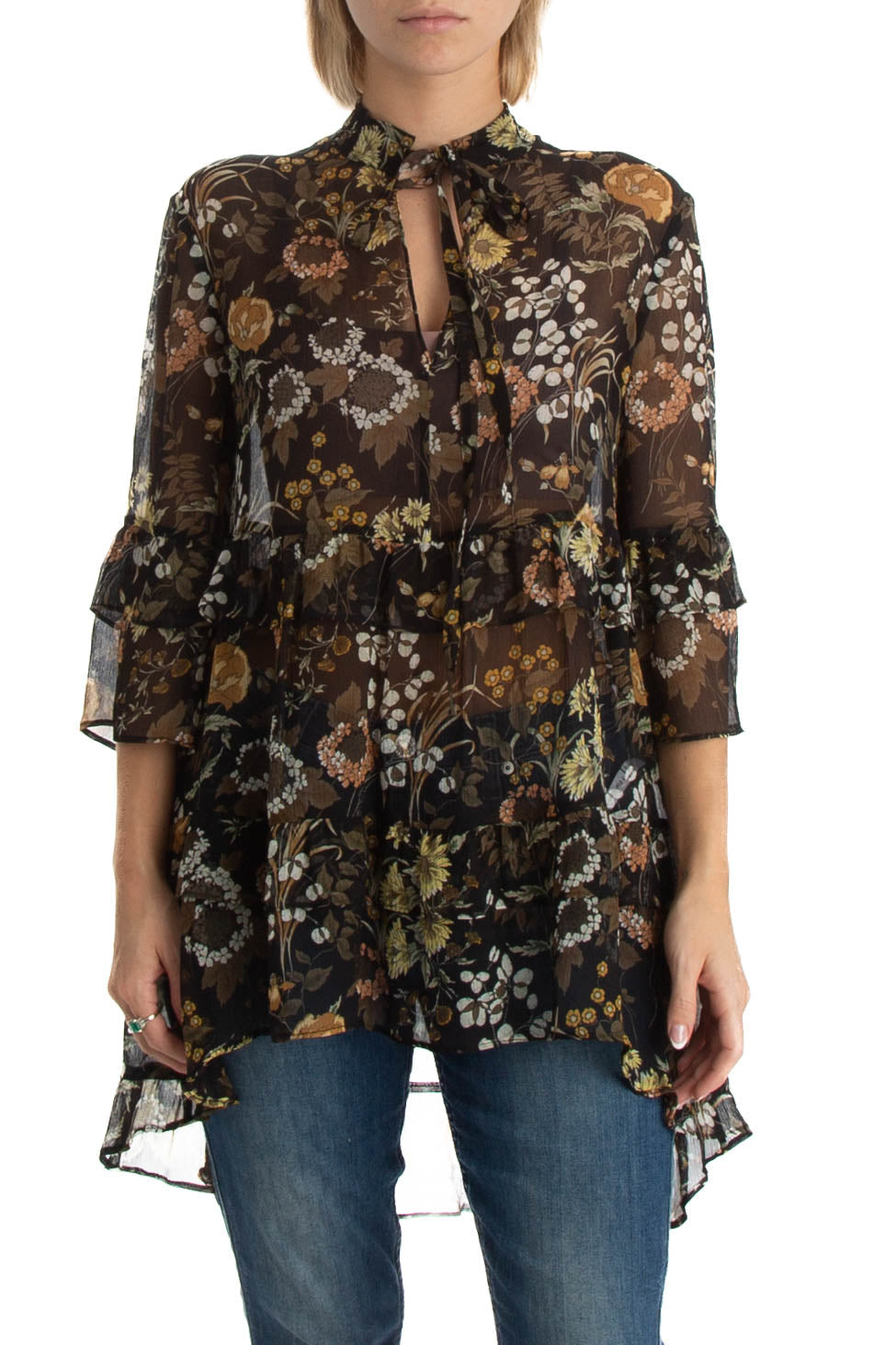 Robert Rodriguez, Talla XS