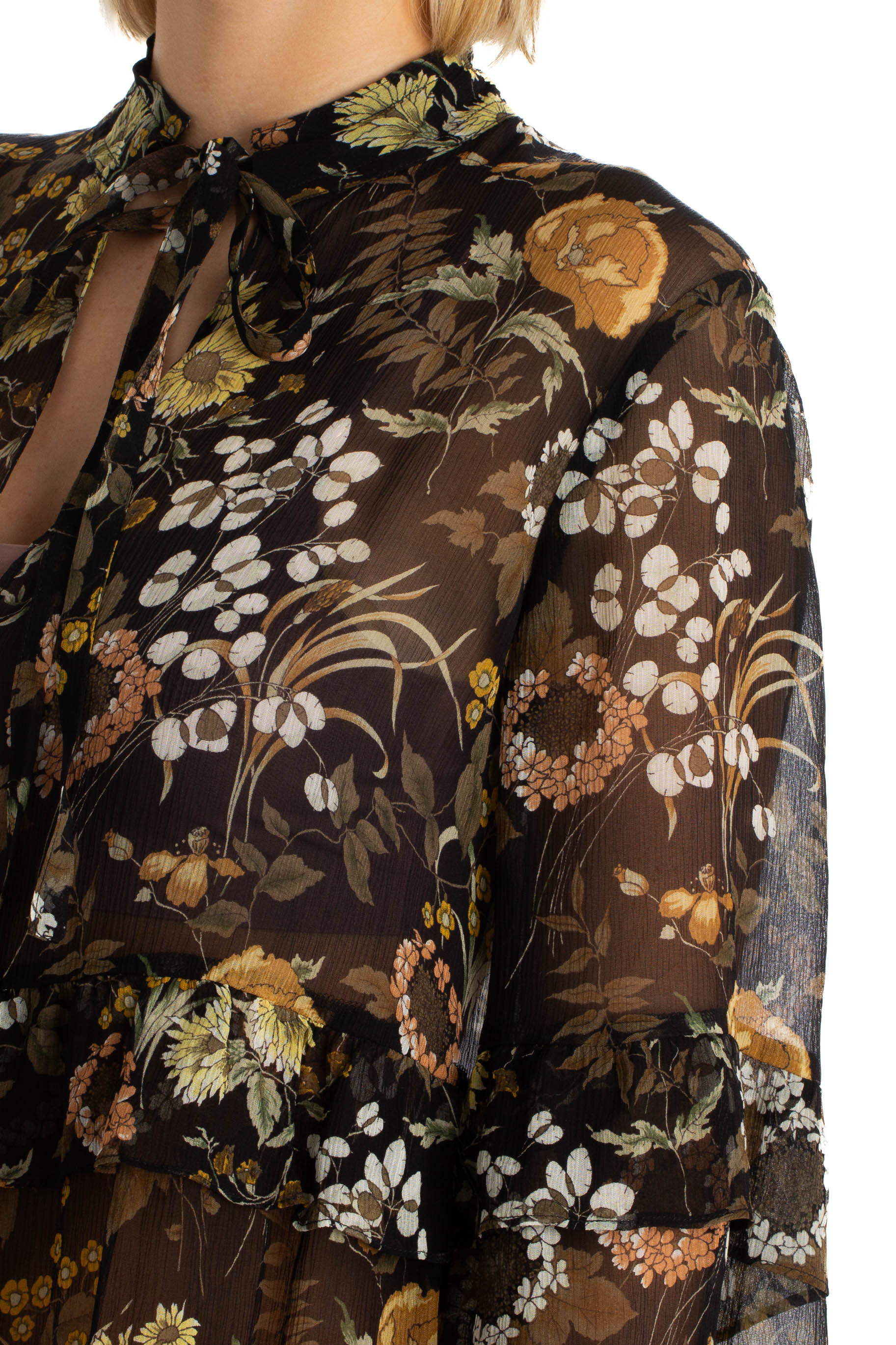 Robert Rodriguez, Talla XS