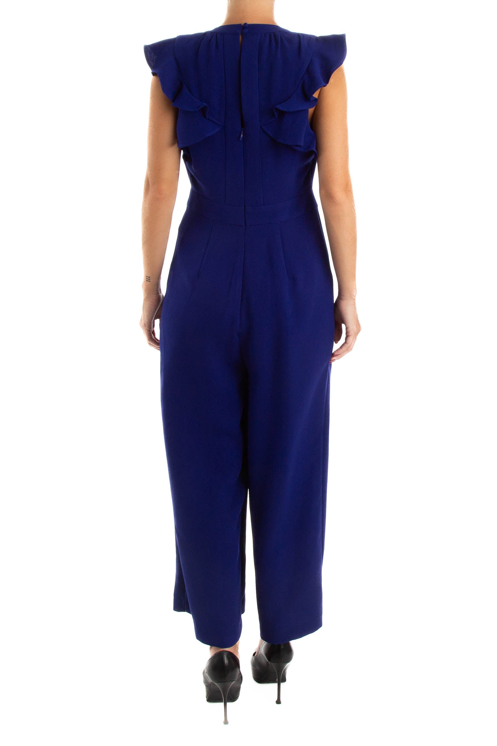 Vince Camuto, Talla 2