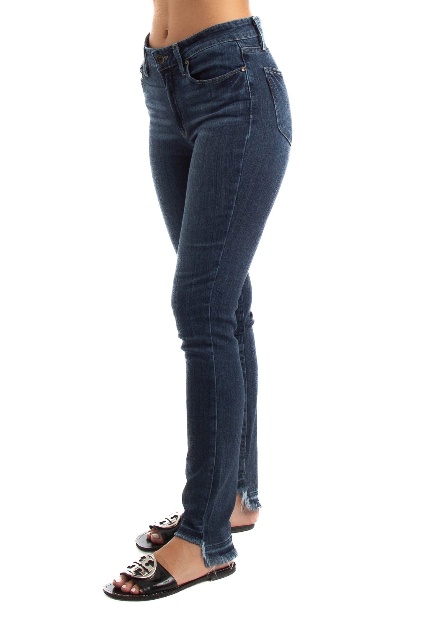 Paige, Talla 27