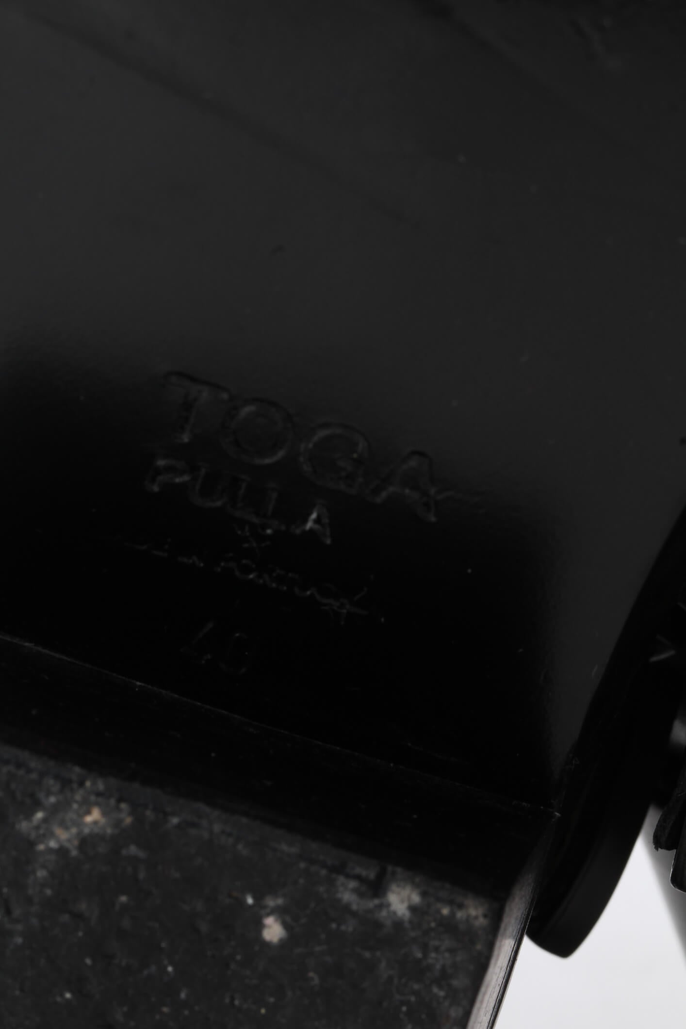 Toga Pulla, 10 USA
