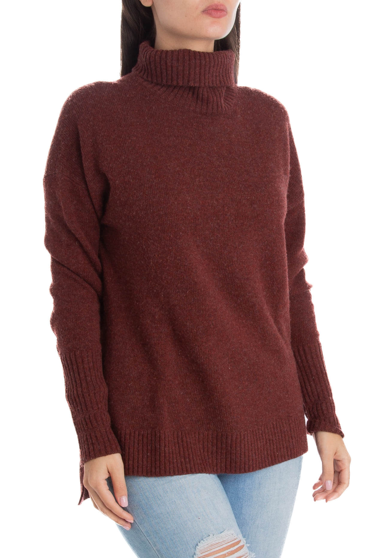 J Crew, Talla S