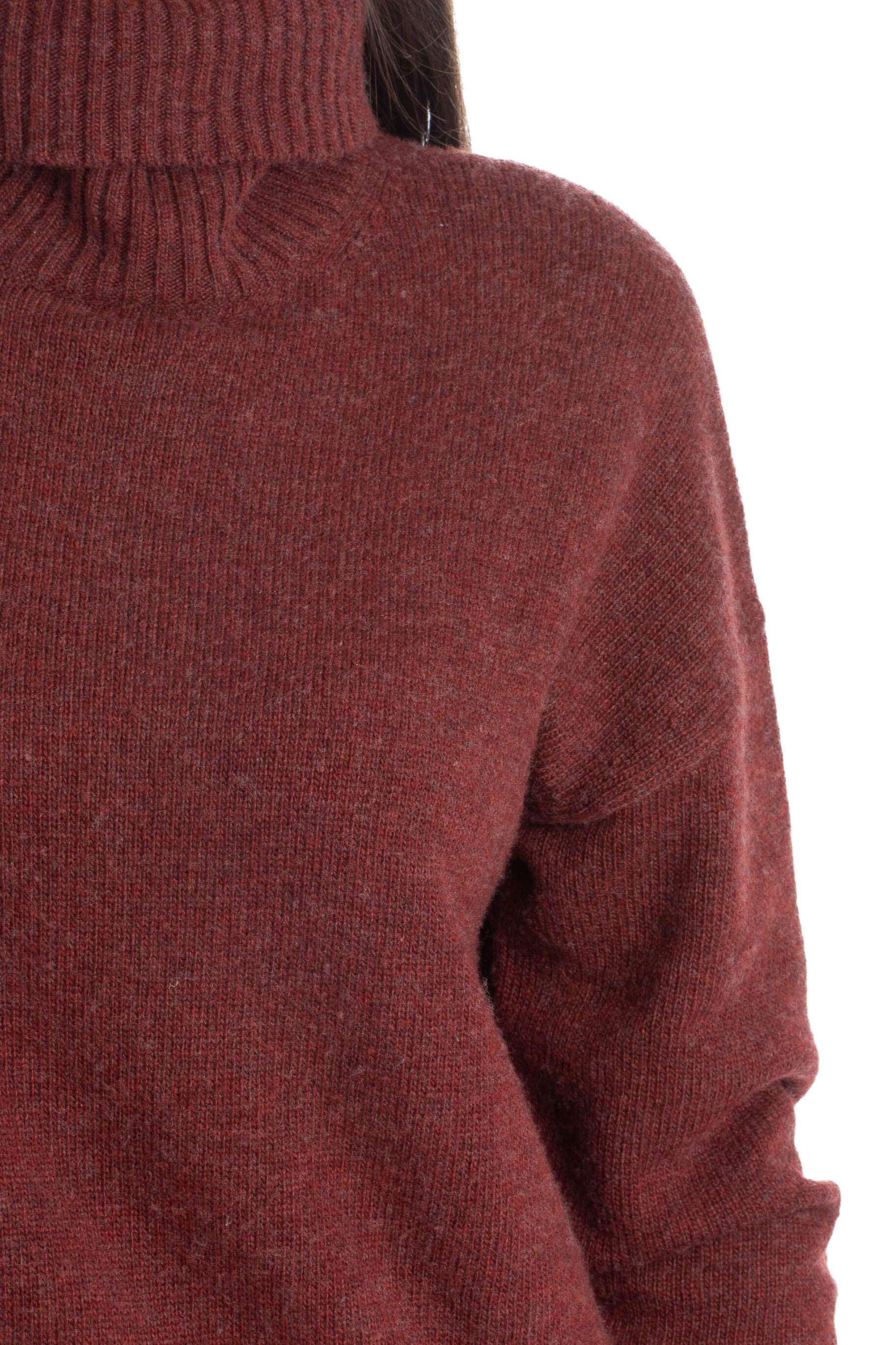 J Crew, Talla S