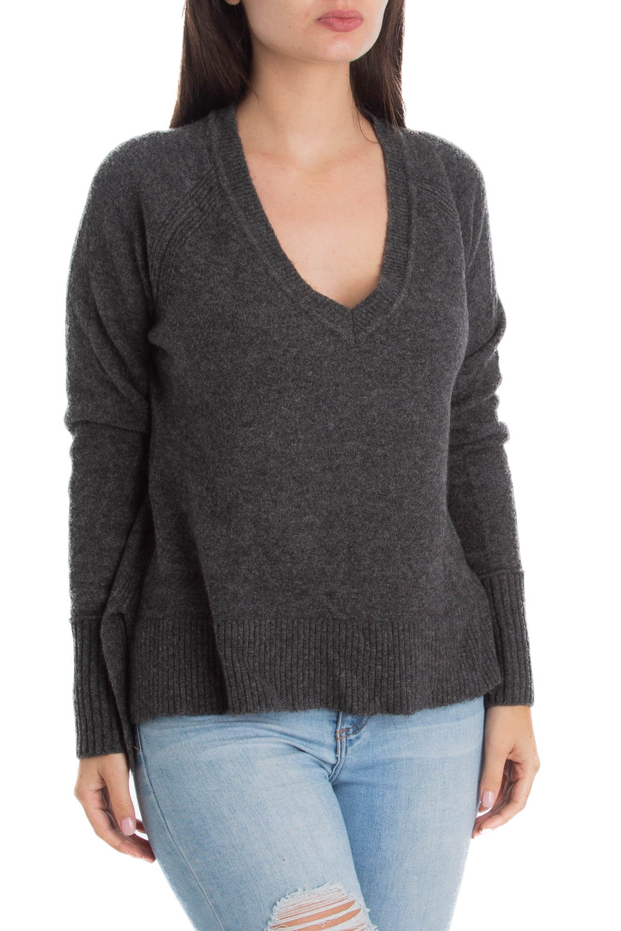 J Crew, Talla S